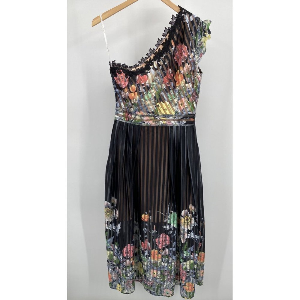 foxiedox One-Shoulder Floral Pleated Midi Dress in Black and Multicolor - Picture 9 of 12